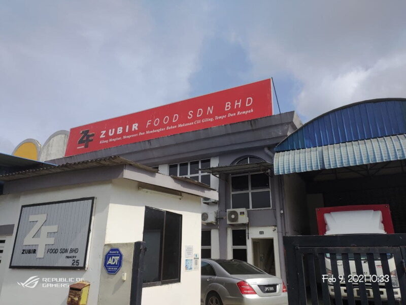 Zubir Food operation photograph